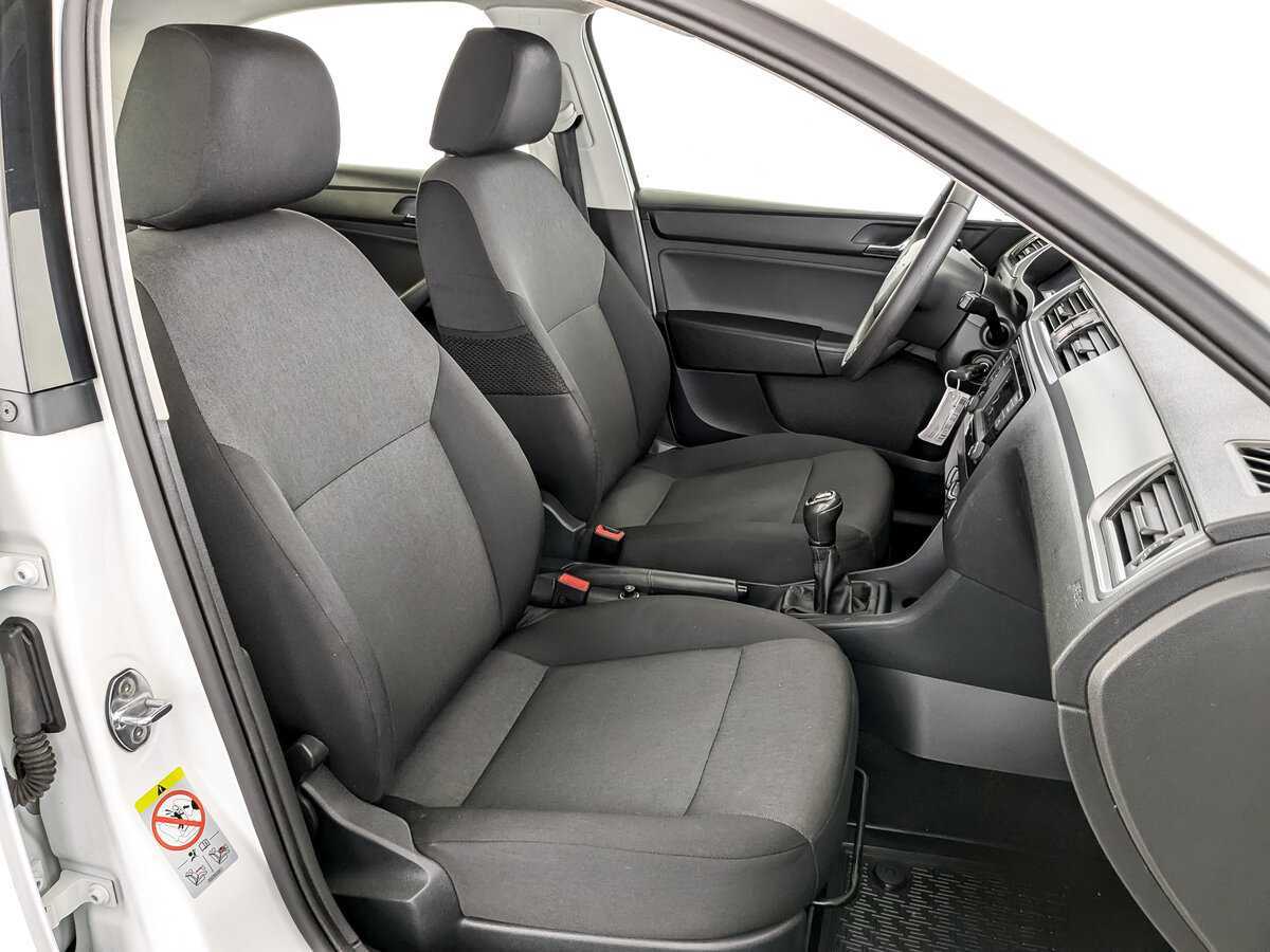 Купить Skoda Rapid с пробегом. Фото: #22