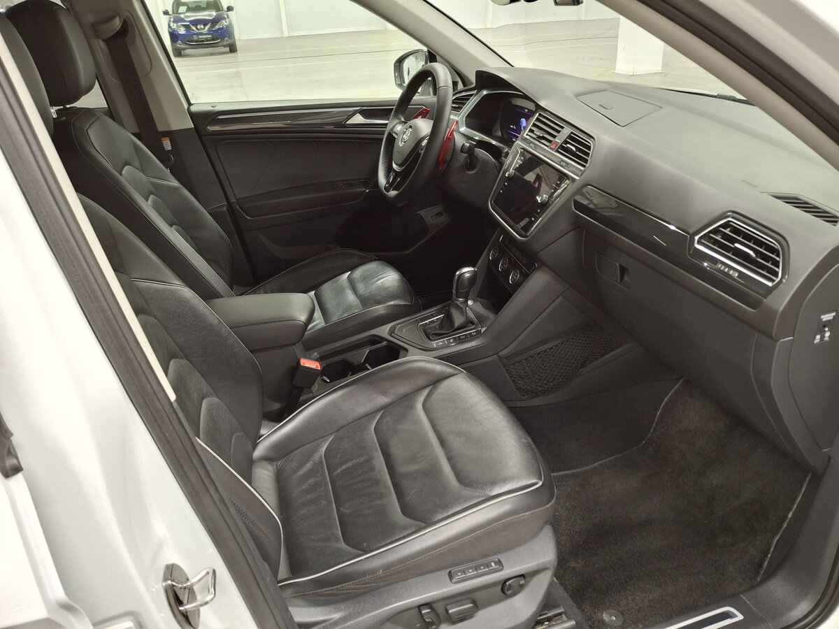 Купить Volkswagen Tiguan с пробегом. Фото: #10