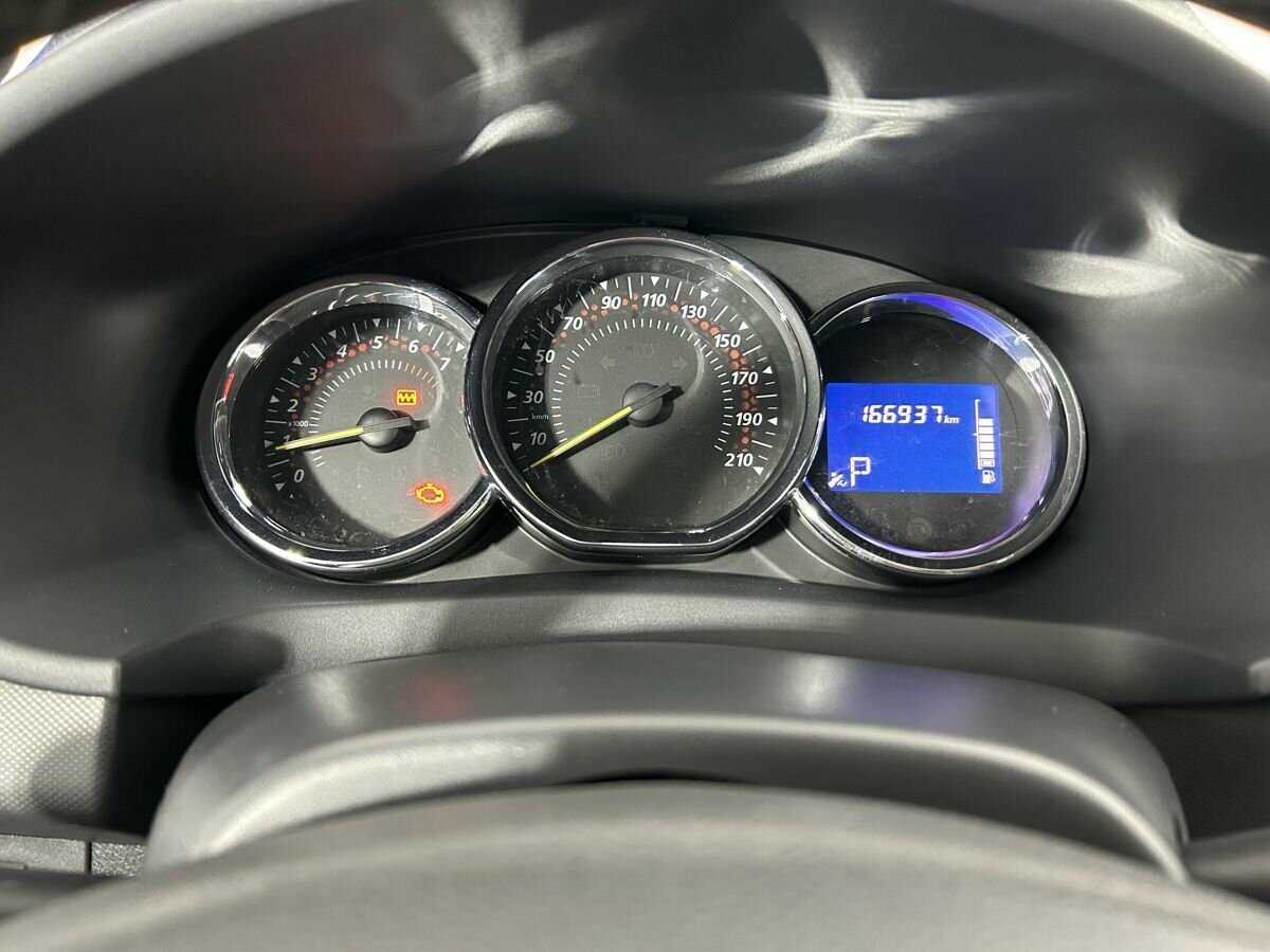 Купить Renault Sandero с пробегом. Фото: #8