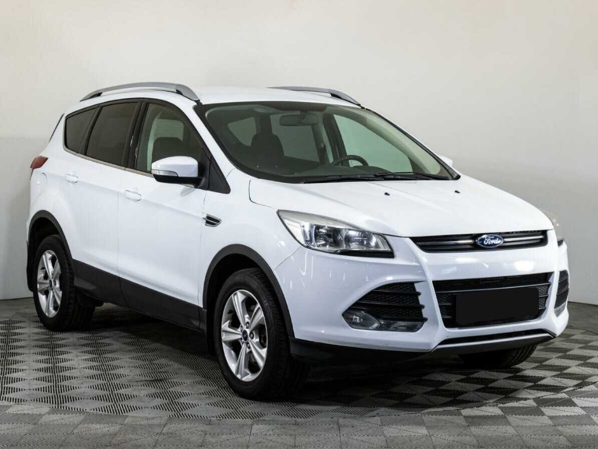 Купить Ford Kuga с пробегом. Фото: #2