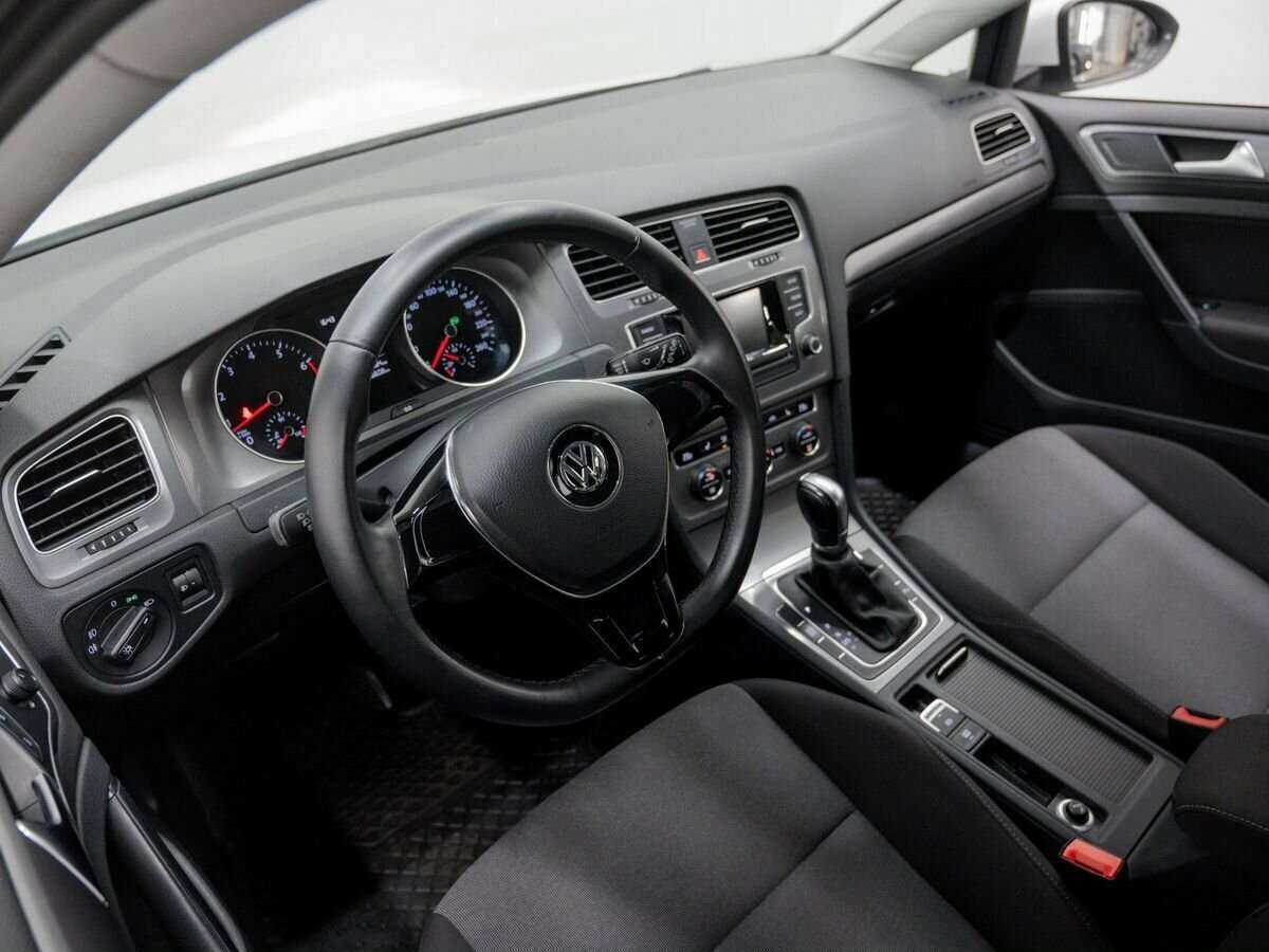 Купить Volkswagen Golf с пробегом. Фото: #12