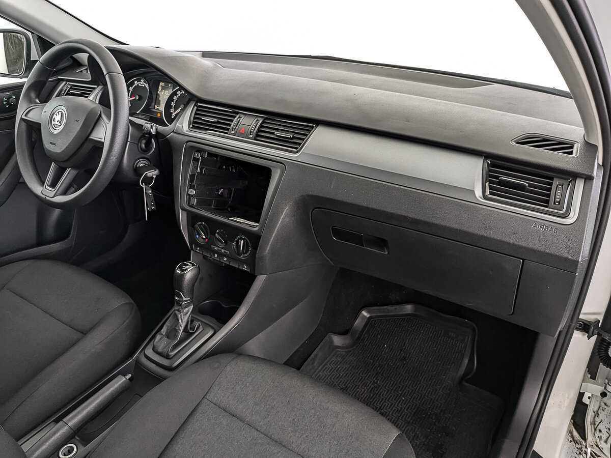 Купить Skoda Rapid с пробегом. Фото: #11