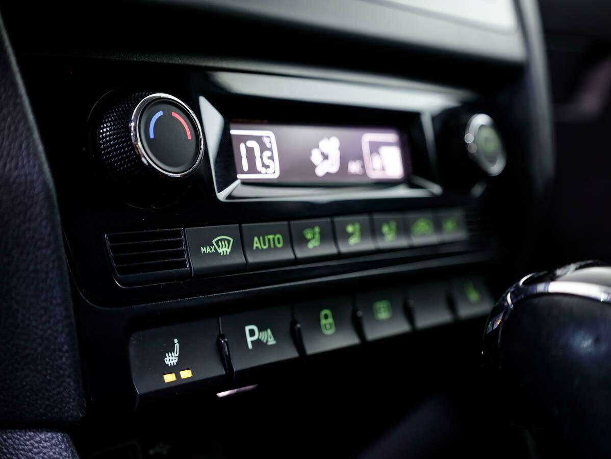 Купить Skoda Rapid с пробегом. Фото: #16