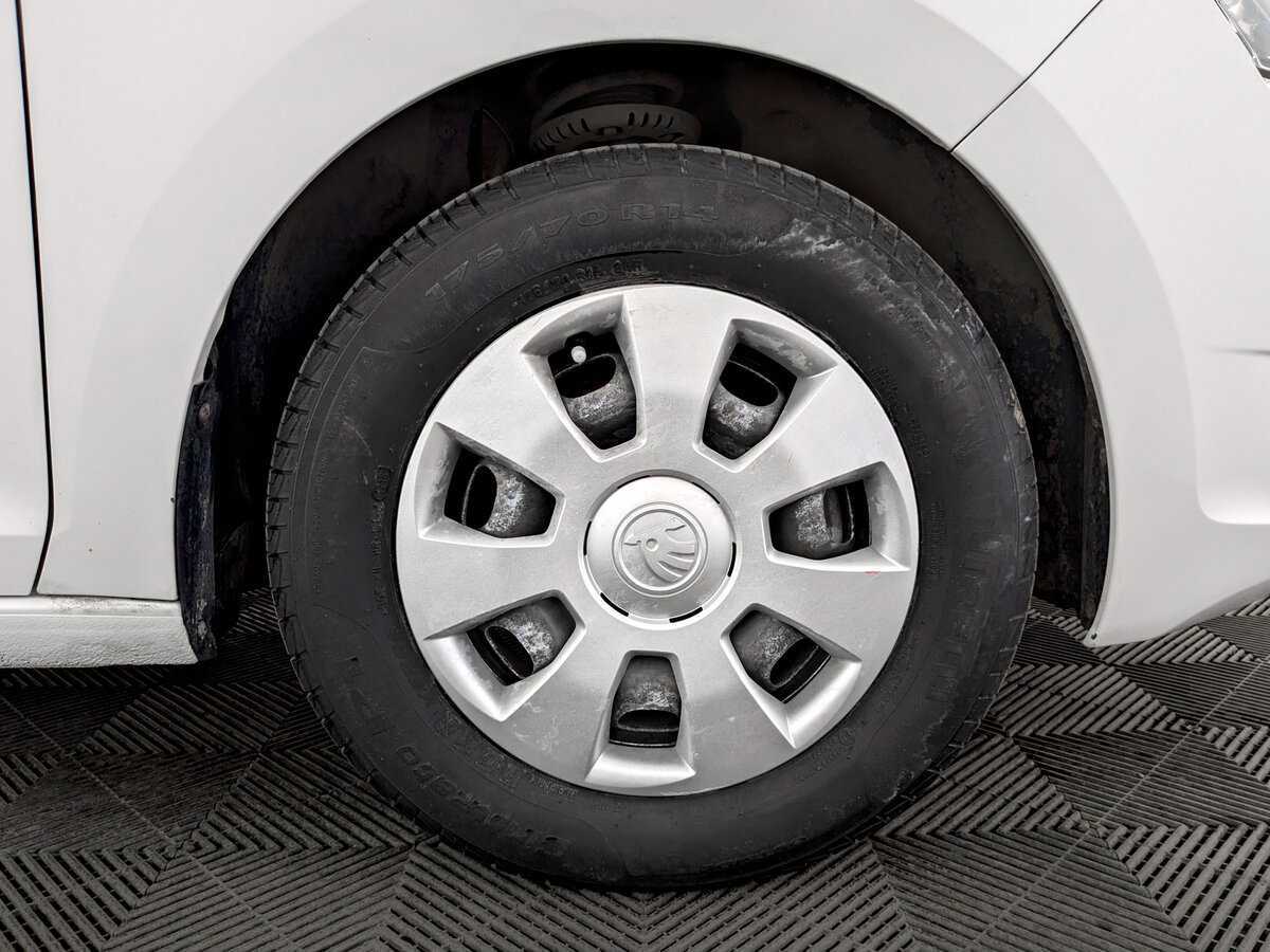 Купить Skoda Rapid с пробегом. Фото: #17