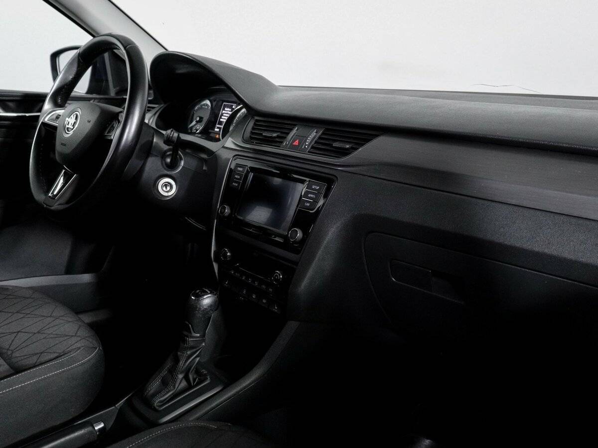 Купить Skoda Rapid с пробегом. Фото: #8