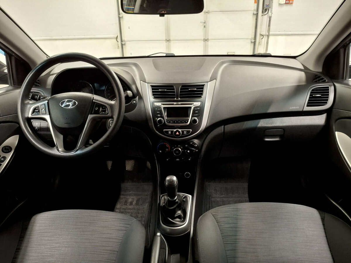 Купить Hyundai Solaris с пробегом. Фото: #13