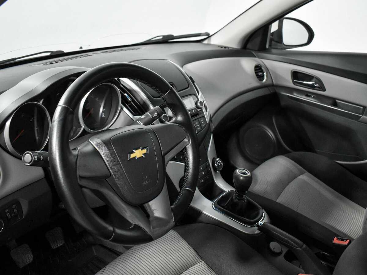 Купить Chevrolet Cruze с пробегом. Фото: #8