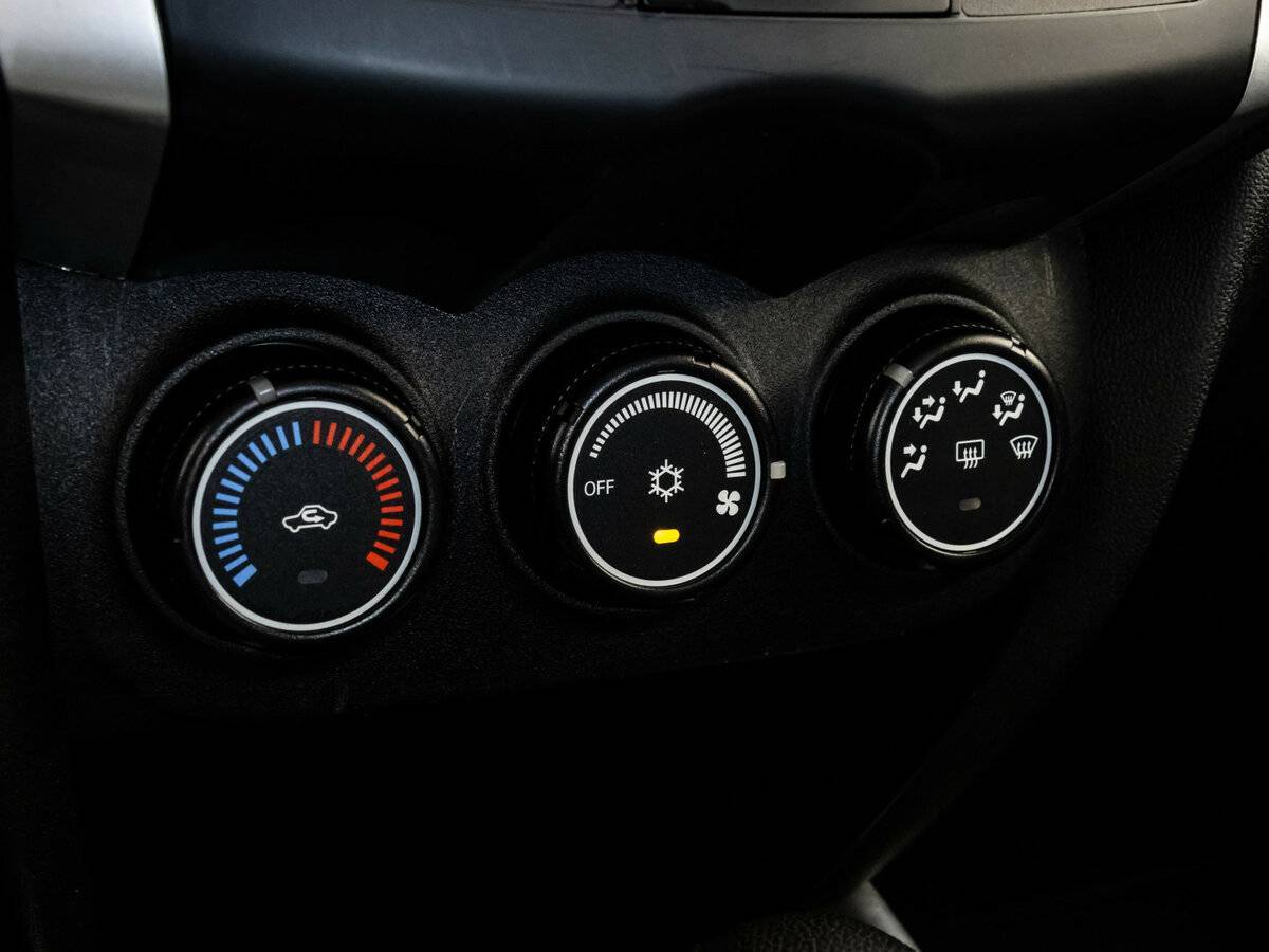 Купить Mitsubishi ASX с пробегом. Фото: #10