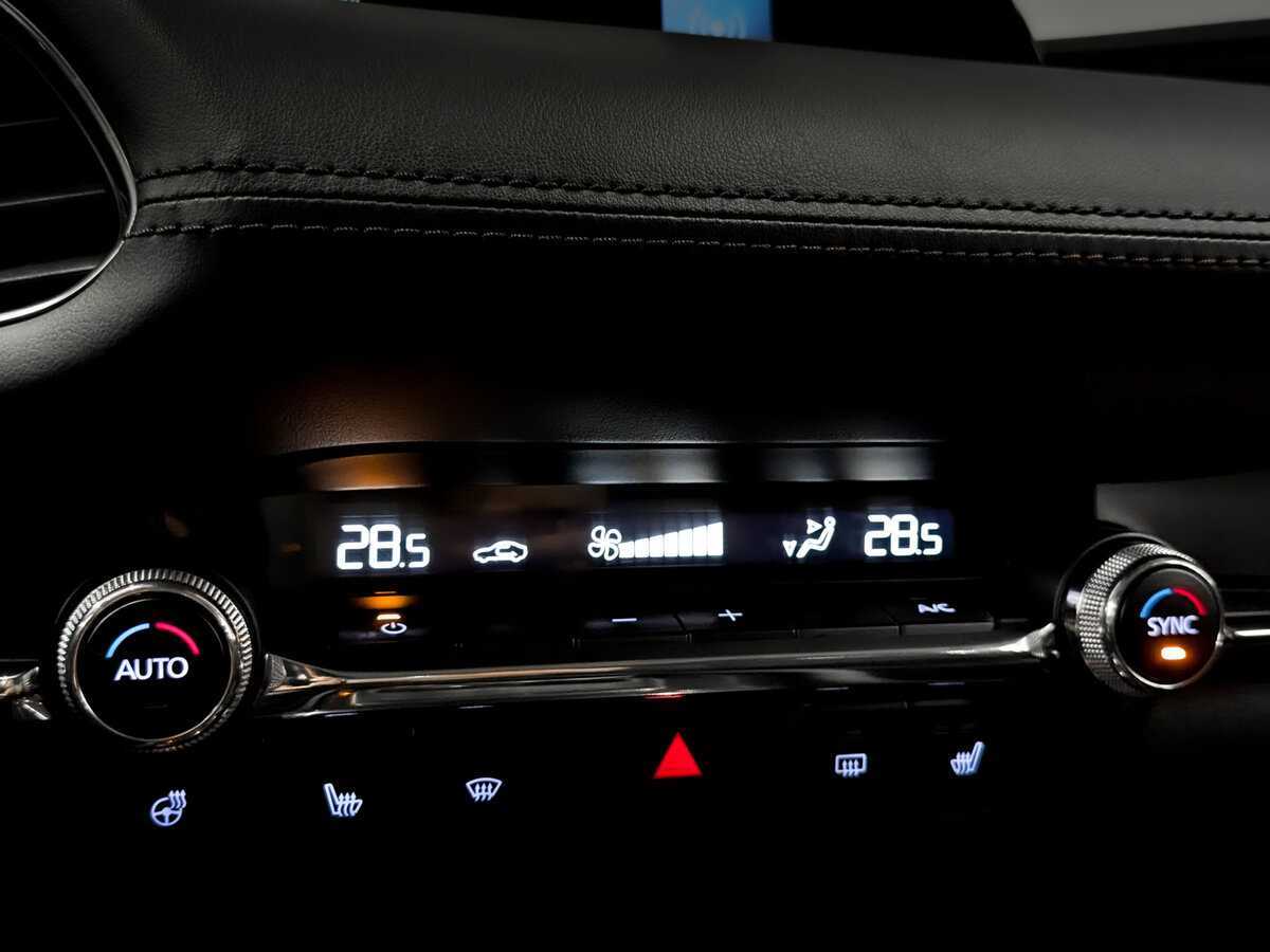 Купить Mazda 3 с пробегом. Фото: #15