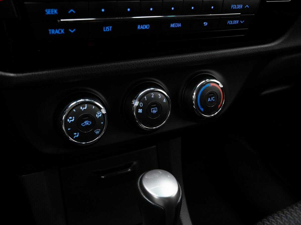 Купить Toyota Corolla с пробегом. Фото: #18