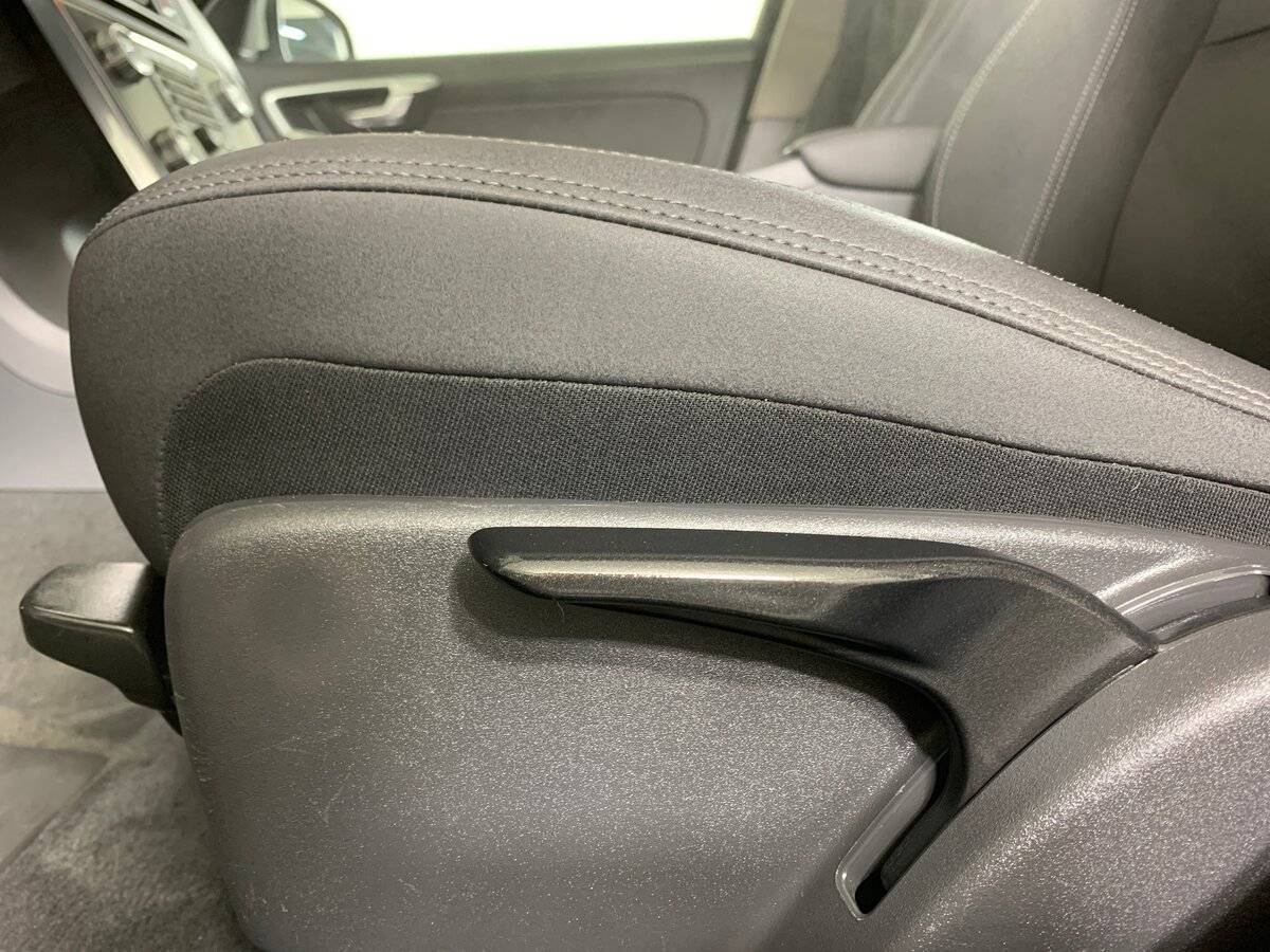 Купить Volvo S60 с пробегом. Фото: #15