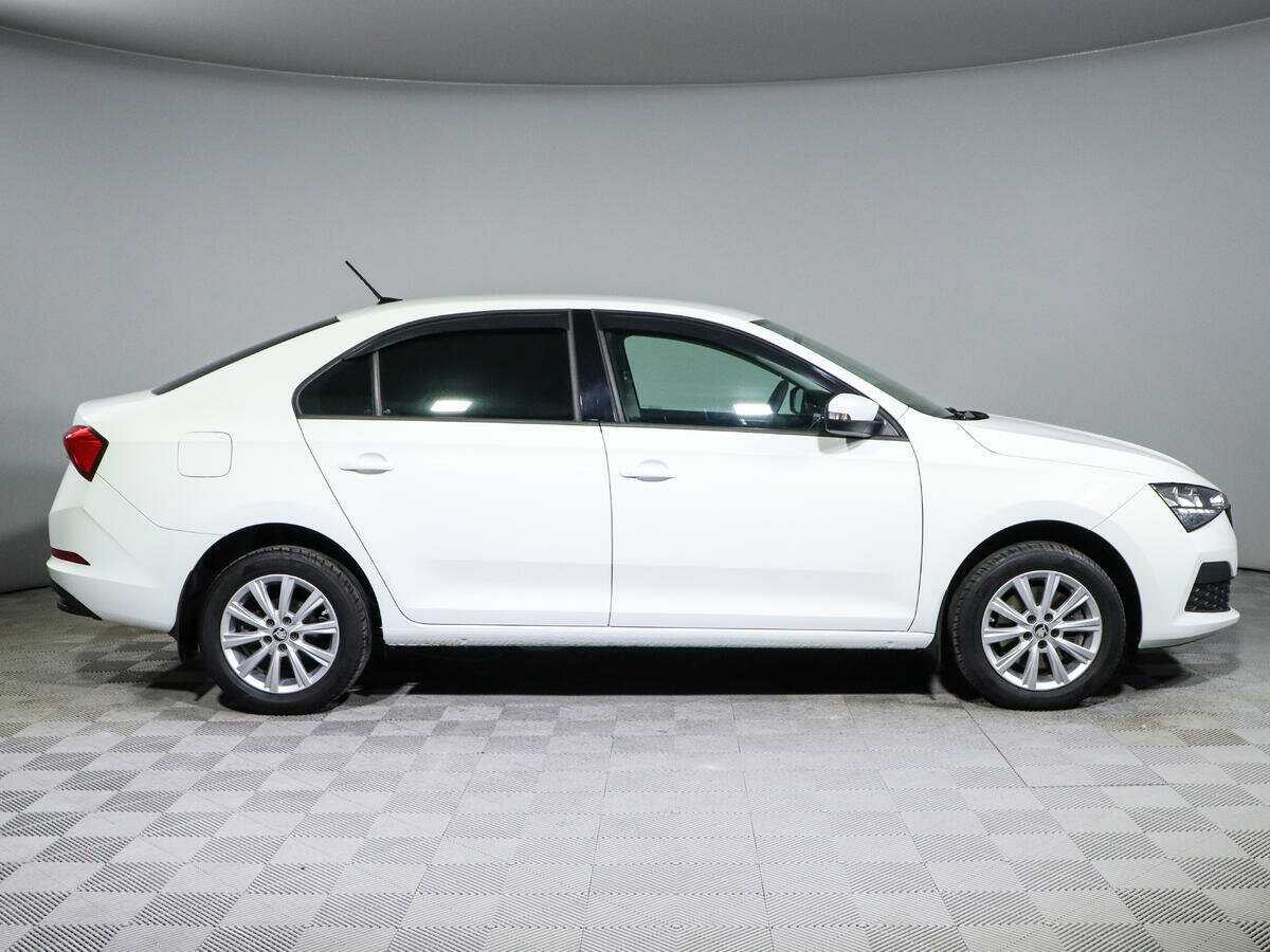 Купить Skoda Rapid с пробегом. Фото: #3