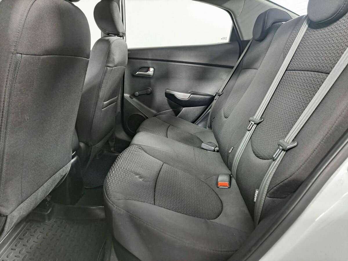 Купить Kia Rio с пробегом. Фото: #9
