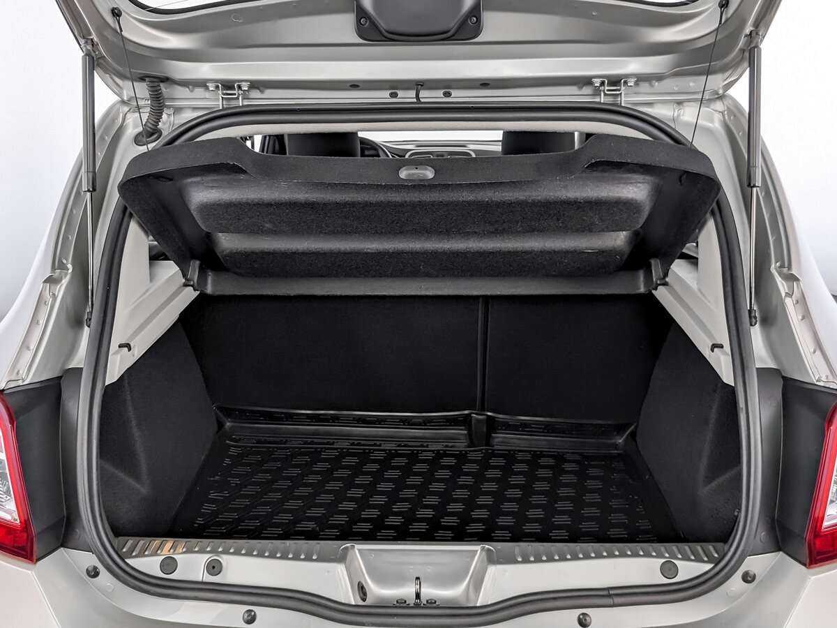 Купить Renault Sandero с пробегом. Фото: #9