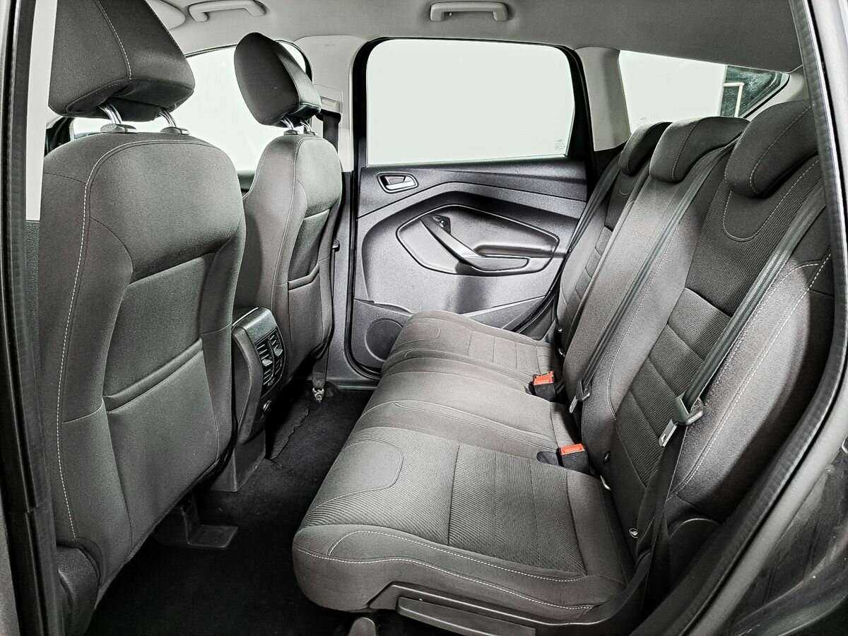 Купить Ford Kuga с пробегом. Фото: #9