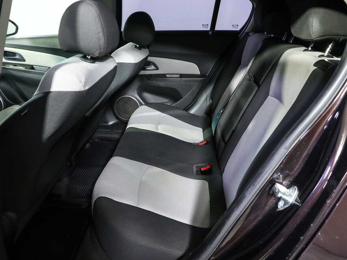 Купить Chevrolet Cruze с пробегом. Фото: #7
