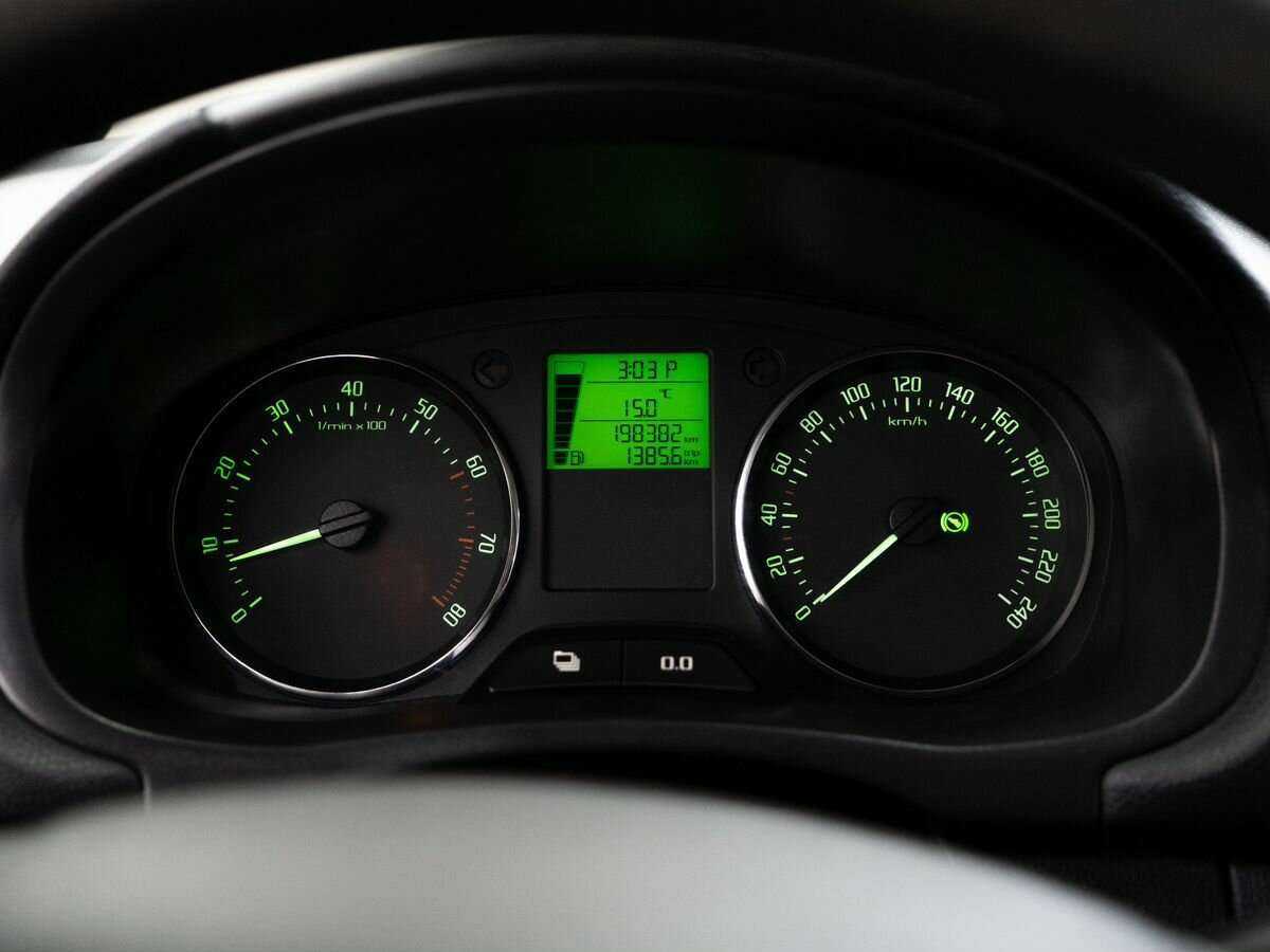 Купить Skoda Fabia с пробегом. Фото: #9