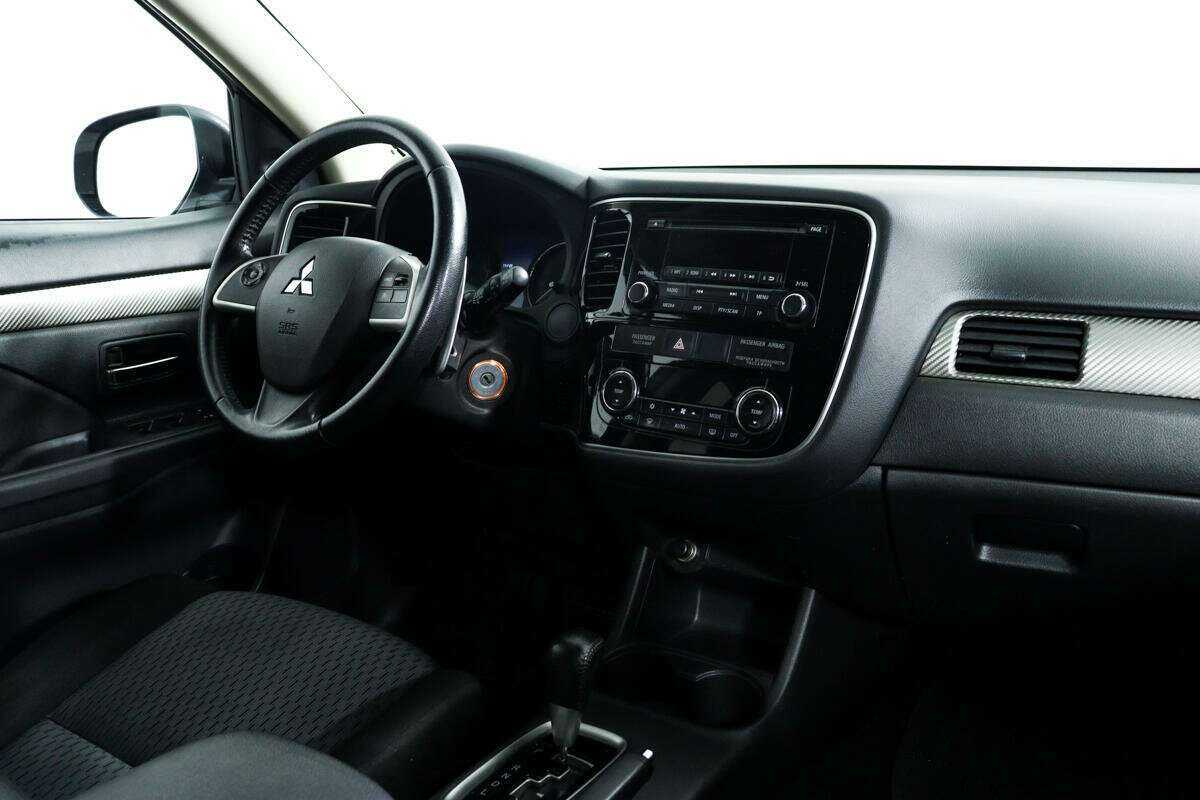 Купить Mitsubishi Outlander с пробегом. Фото: #8