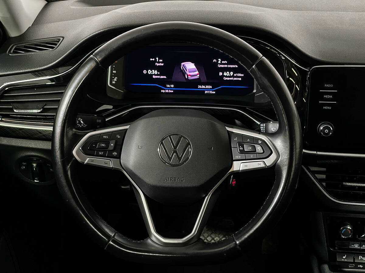 Купить Volkswagen Polo с пробегом. Фото: #11