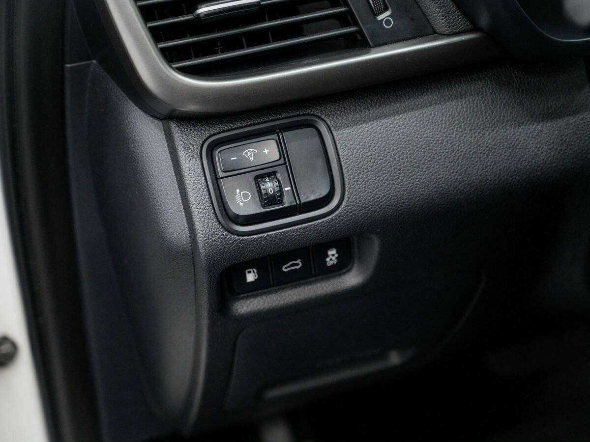 Купить Kia Optima с пробегом. Фото: #12