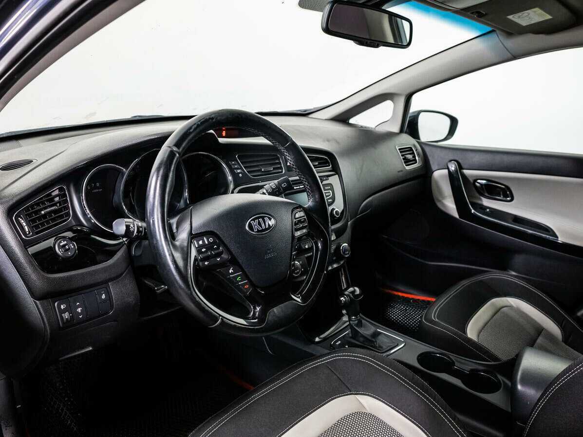 Купить Kia Ceed с пробегом. Фото: #10