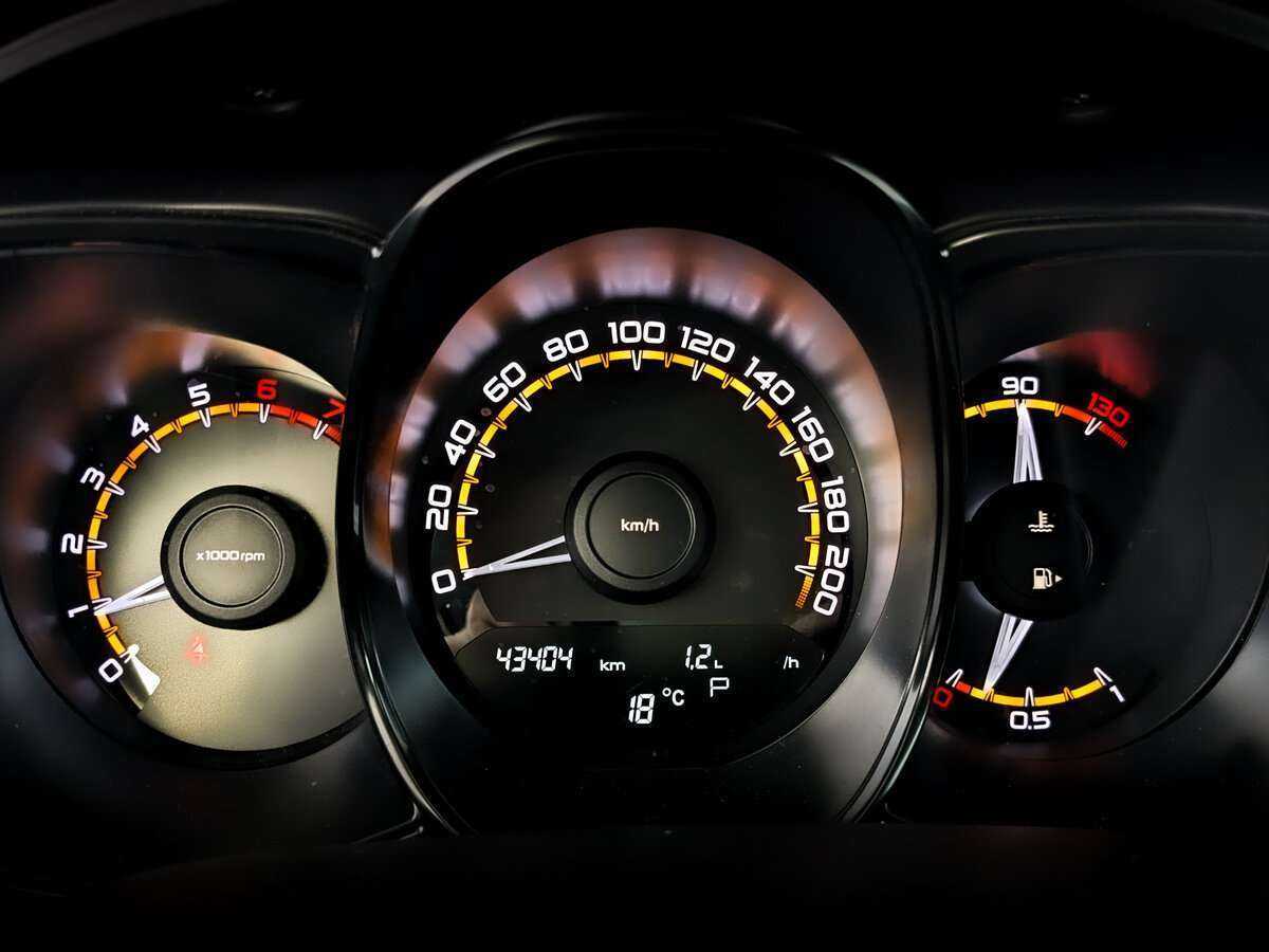 Купить Lada (ВАЗ) Vesta с пробегом. Фото: #10