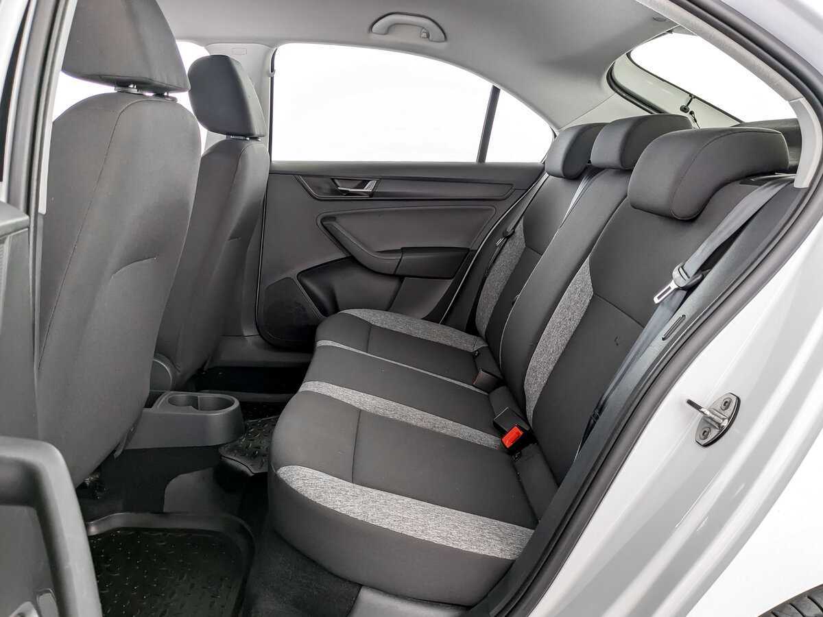 Купить Skoda Rapid с пробегом. Фото: #9