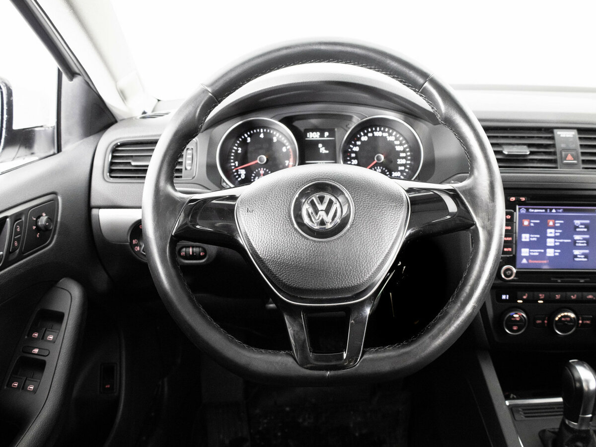 Купить Volkswagen Jetta с пробегом. Фото: #7