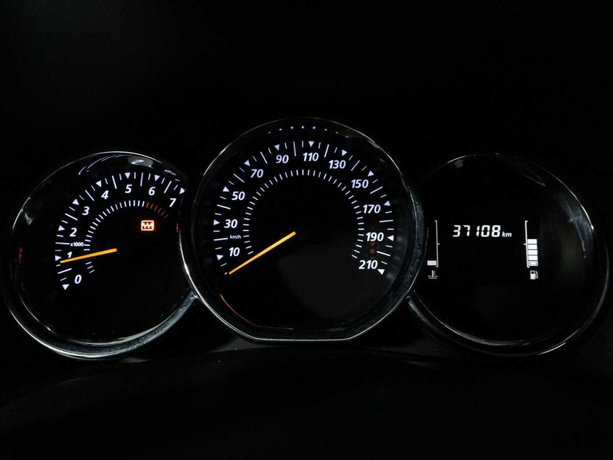 Купить Renault Sandero с пробегом. Фото: #11