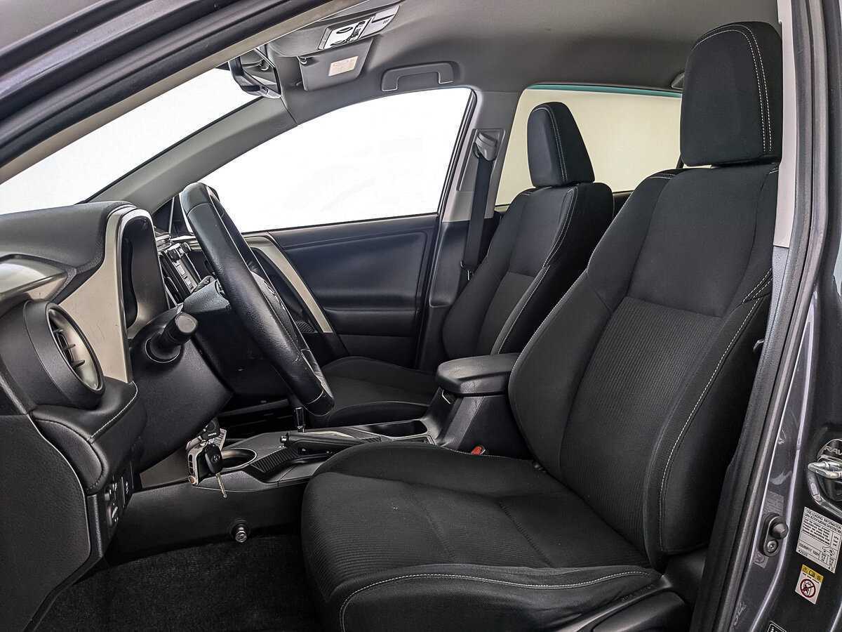 Купить Toyota RAV4 с пробегом. Фото: #19