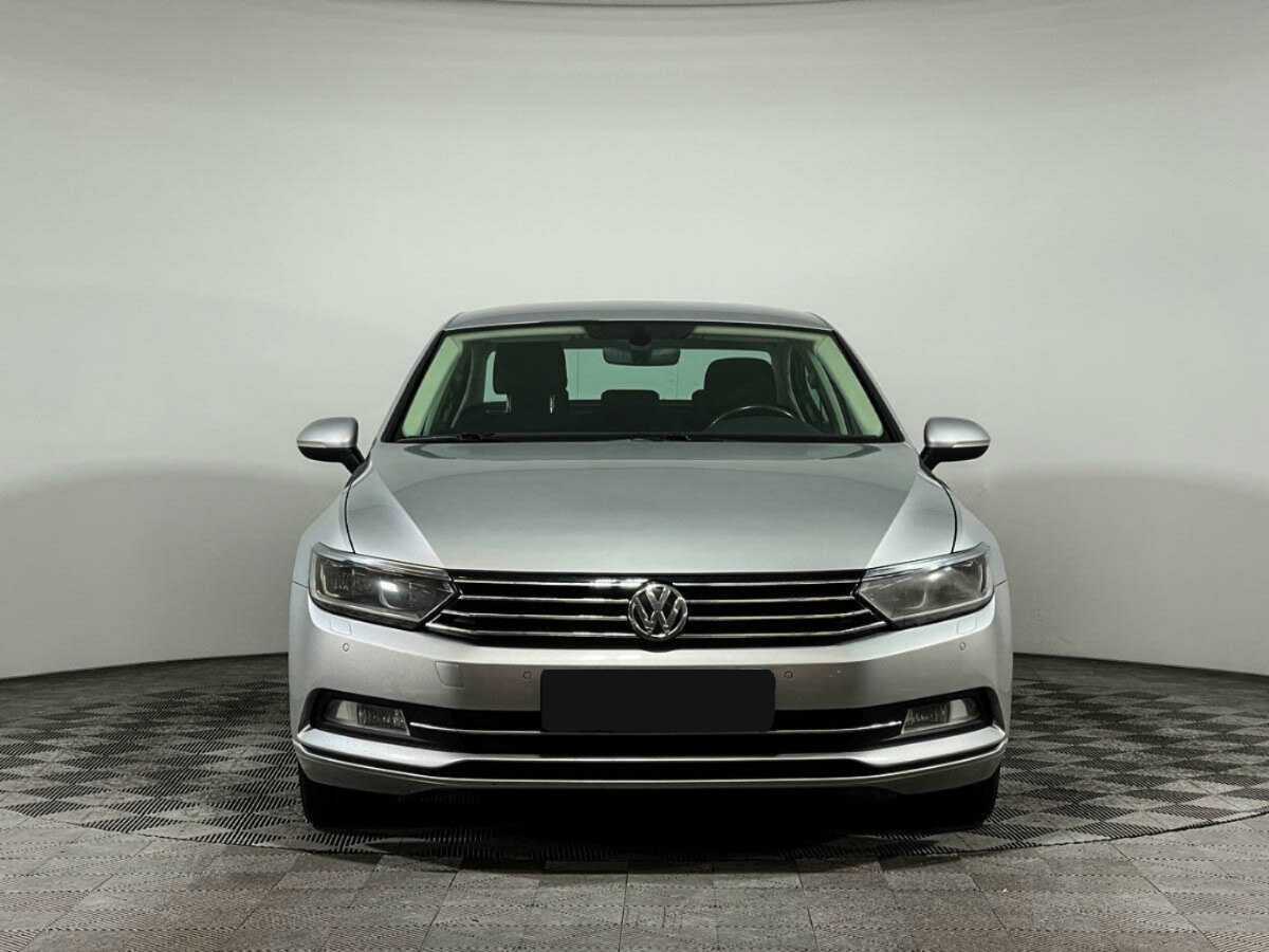 Купить Volkswagen Passat с пробегом. Фото: #1
