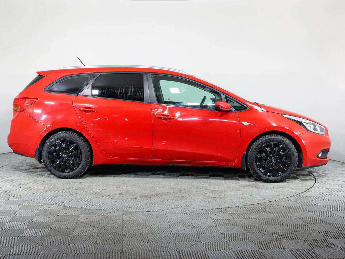 Купить Kia Ceed с пробегом. Фото: #3