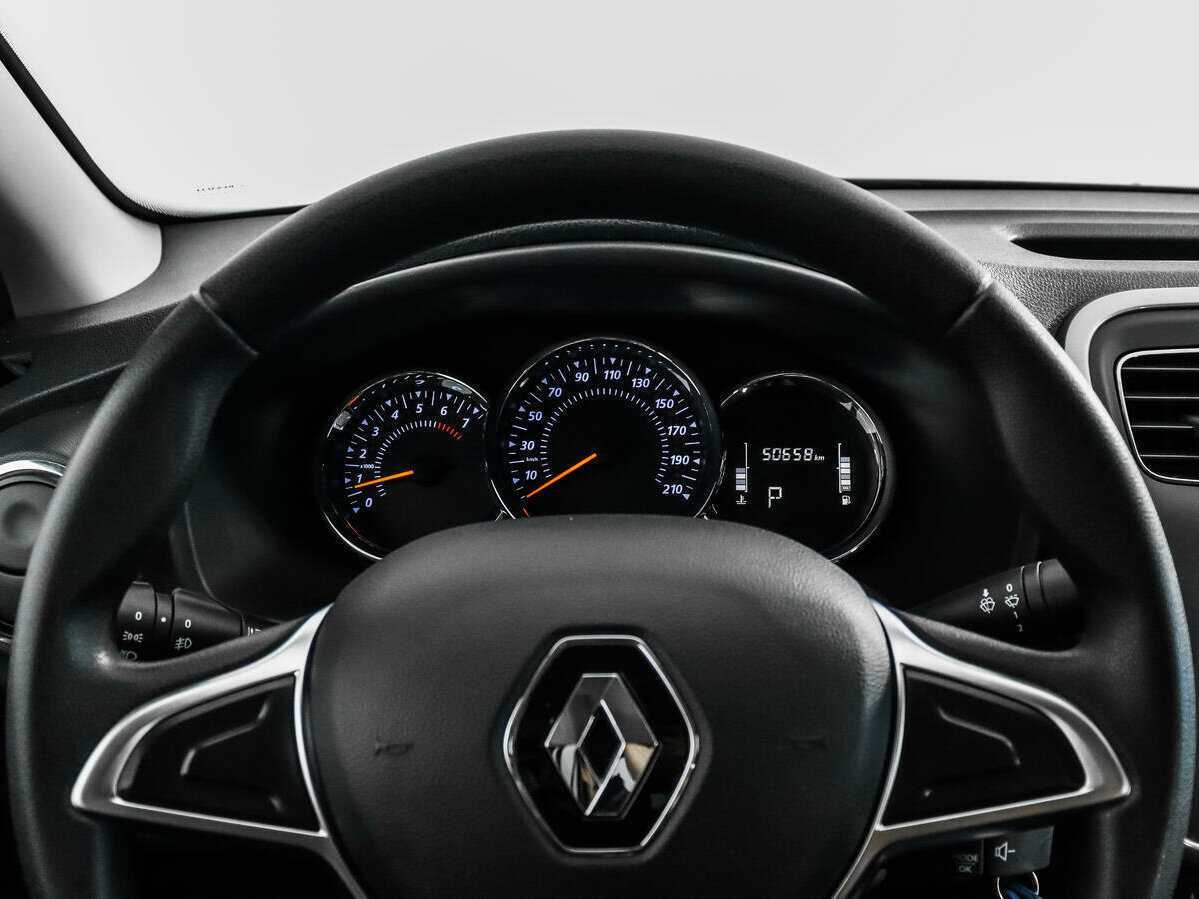 Купить Renault Logan с пробегом. Фото: #15