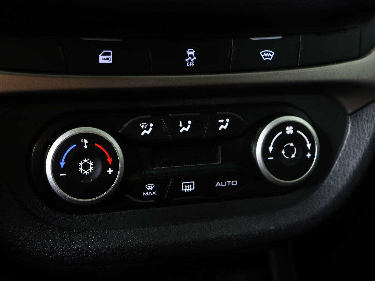 Купить Lada (ВАЗ) Vesta с пробегом. Фото: #14