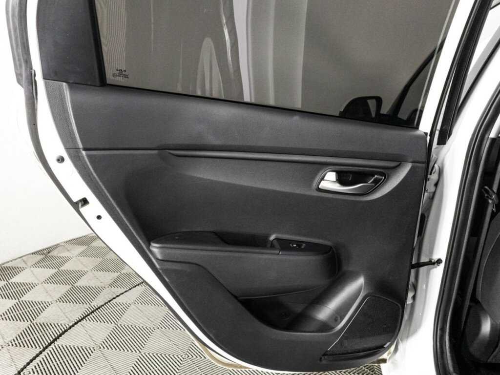 Купить Kia Rio с пробегом. Фото: #25