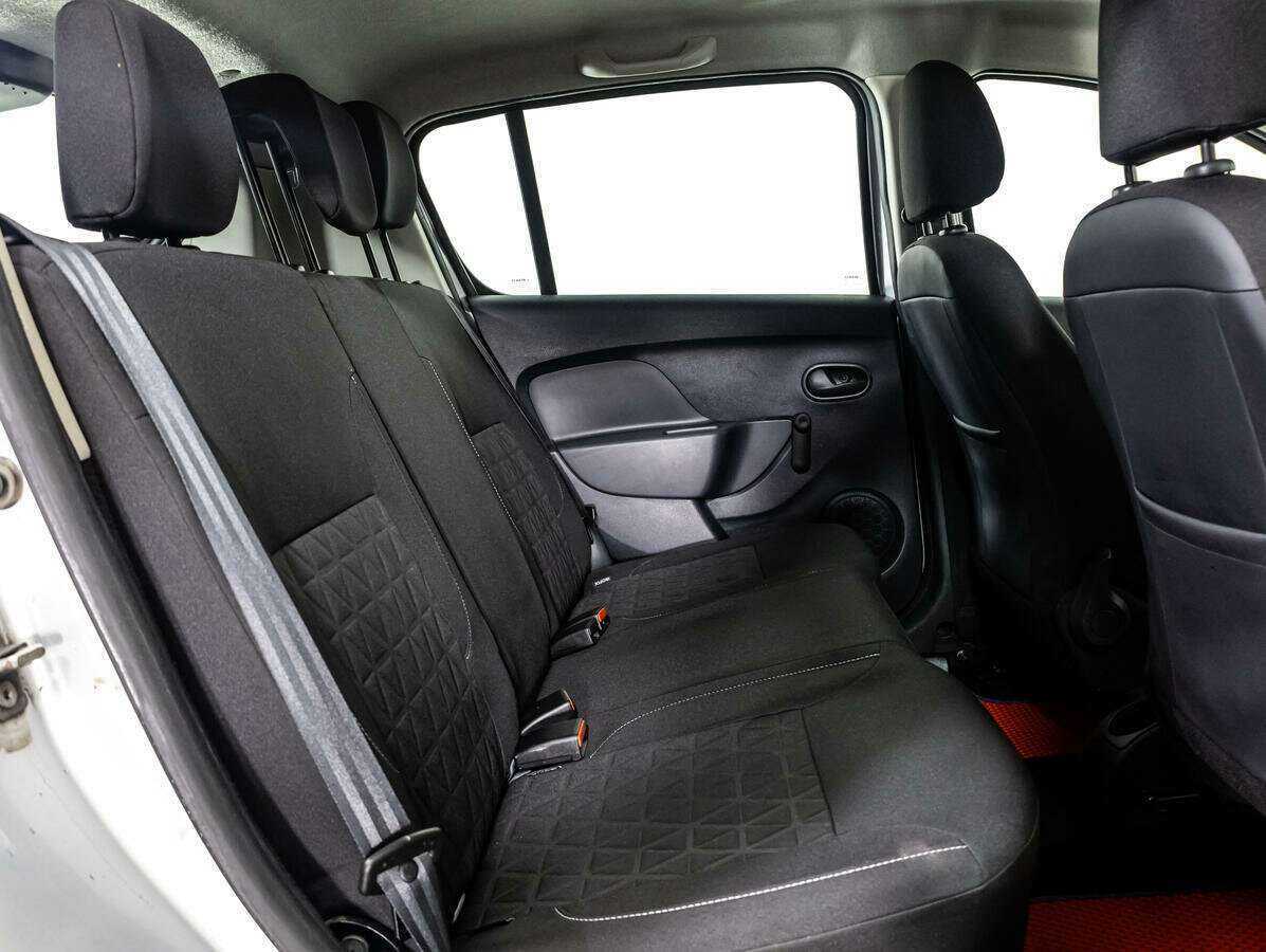 Купить Renault Sandero с пробегом. Фото: #8