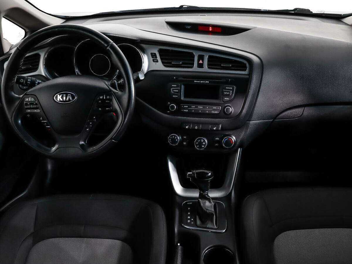 Купить Kia Ceed с пробегом. Фото: #11