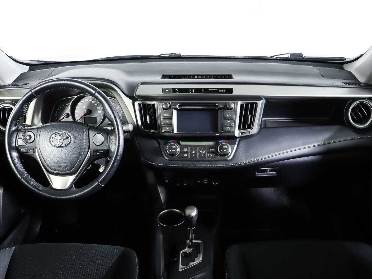 Купить Toyota RAV4 с пробегом. Фото: #10