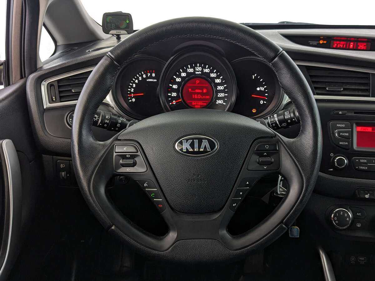 Купить Kia Ceed с пробегом. Фото: #17