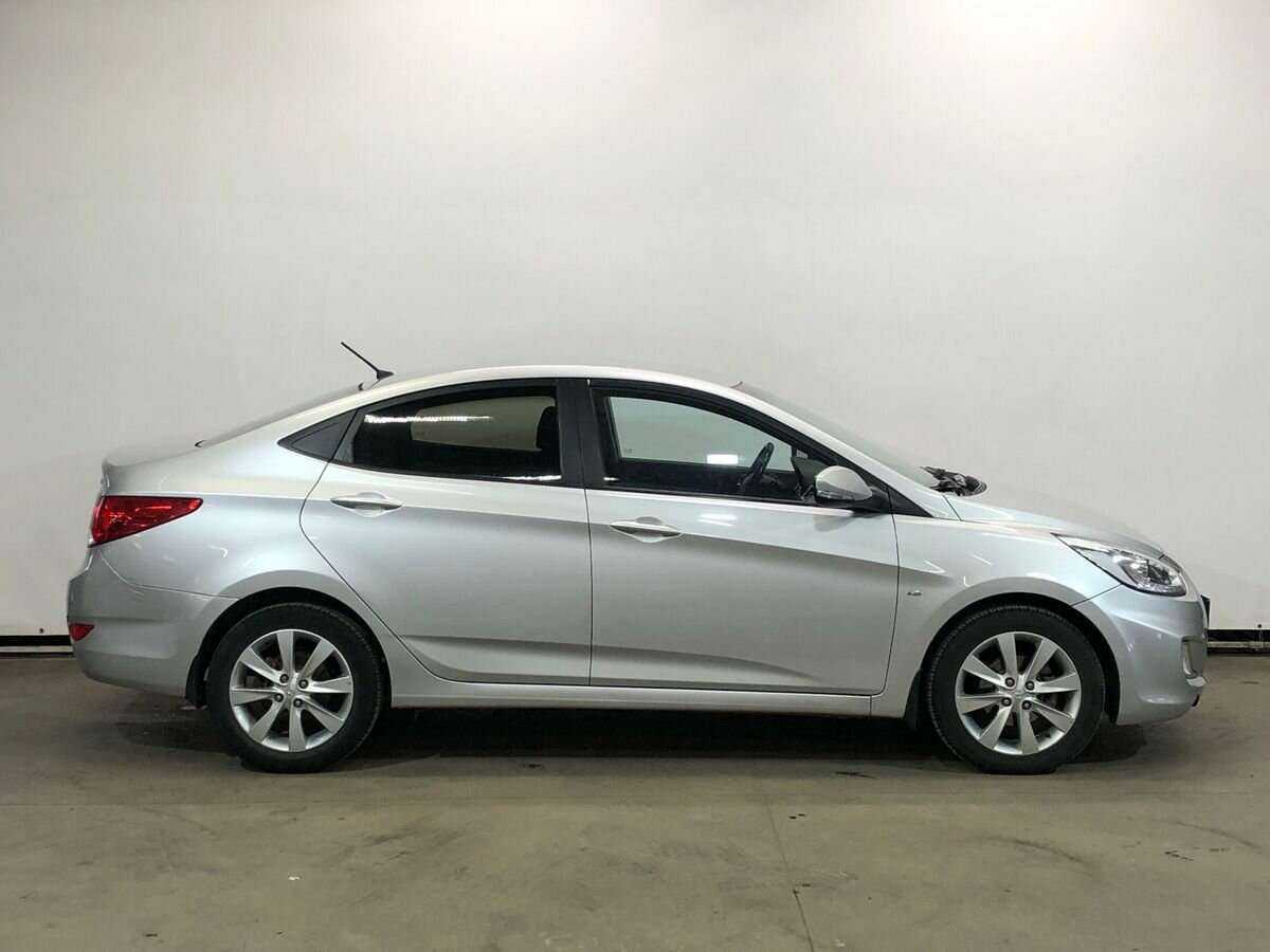 Купить Hyundai Solaris с пробегом. Фото: #3
