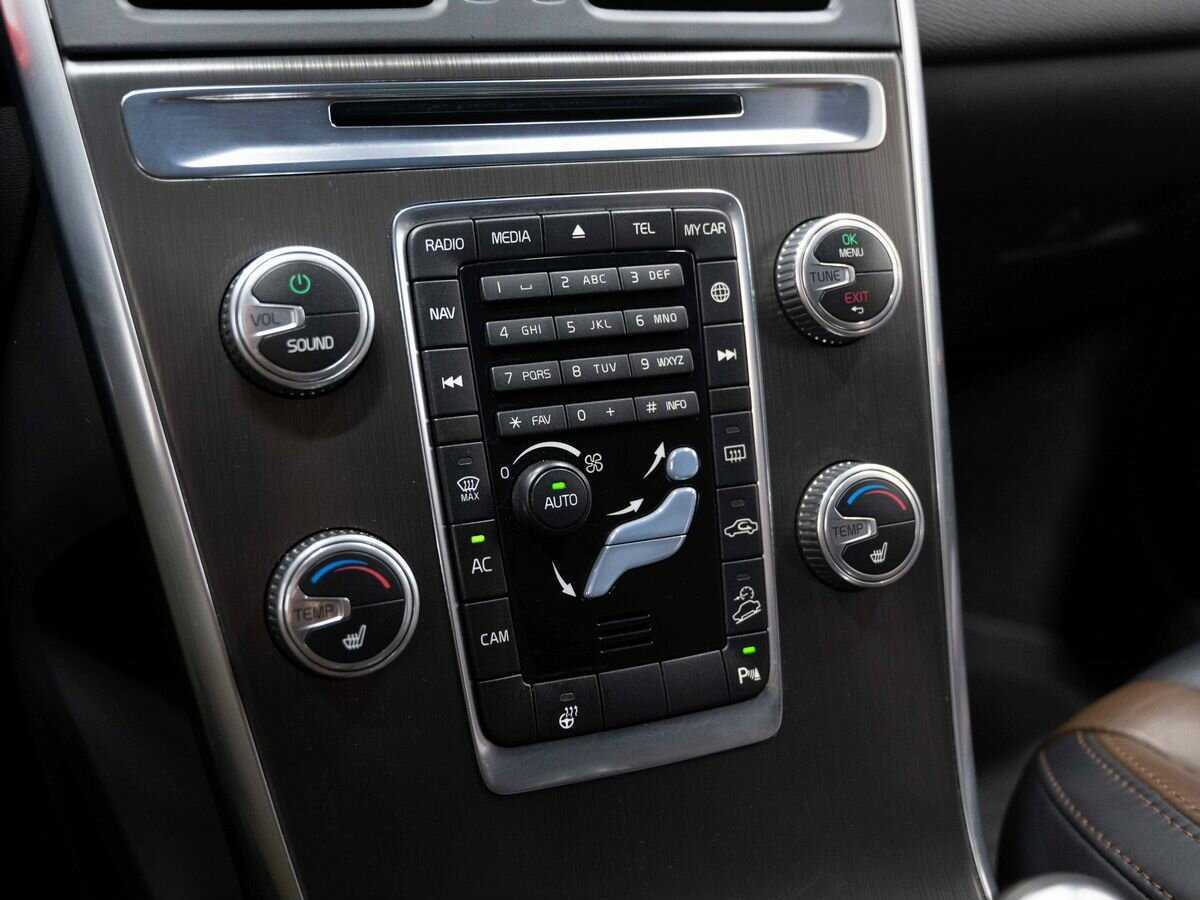 Купить Volvo XC60 с пробегом. Фото: #22