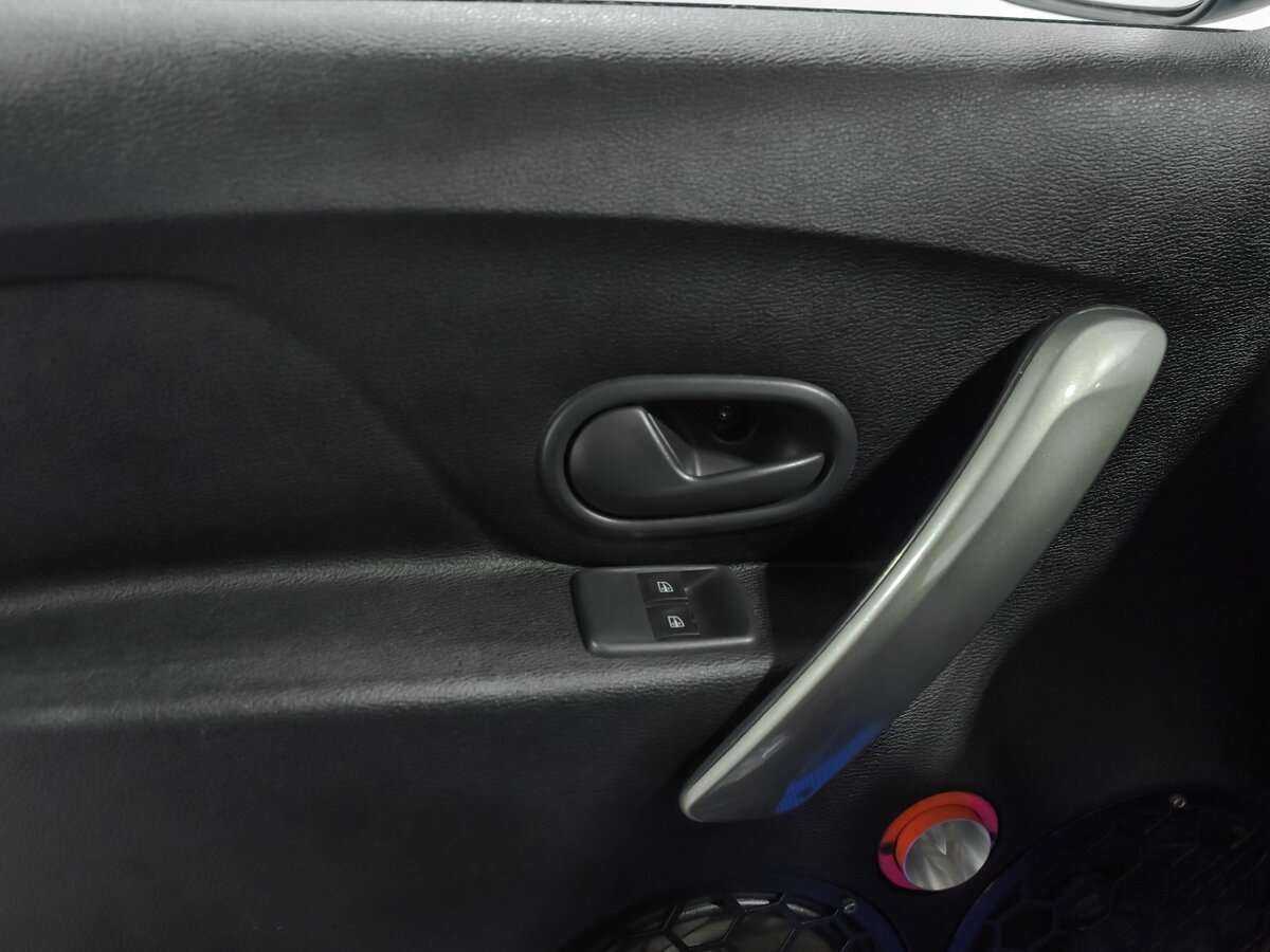 Купить Renault Logan с пробегом. Фото: #10