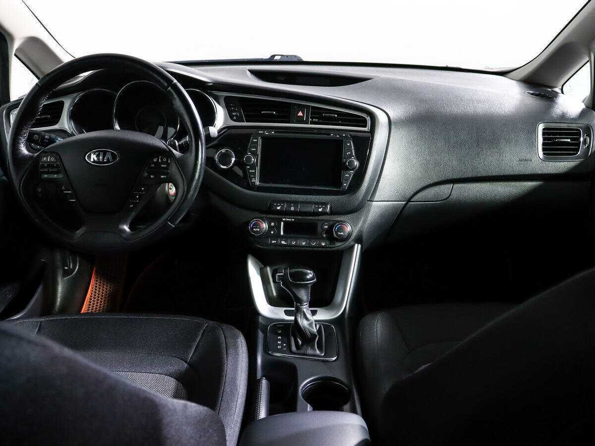 Купить Kia Ceed с пробегом. Фото: #10