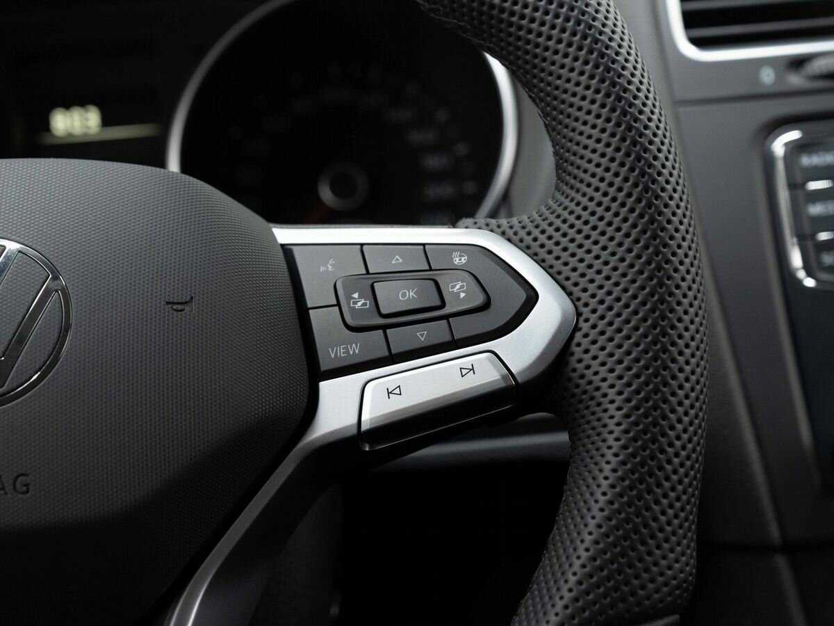 Купить Volkswagen Golf с пробегом. Фото: #14