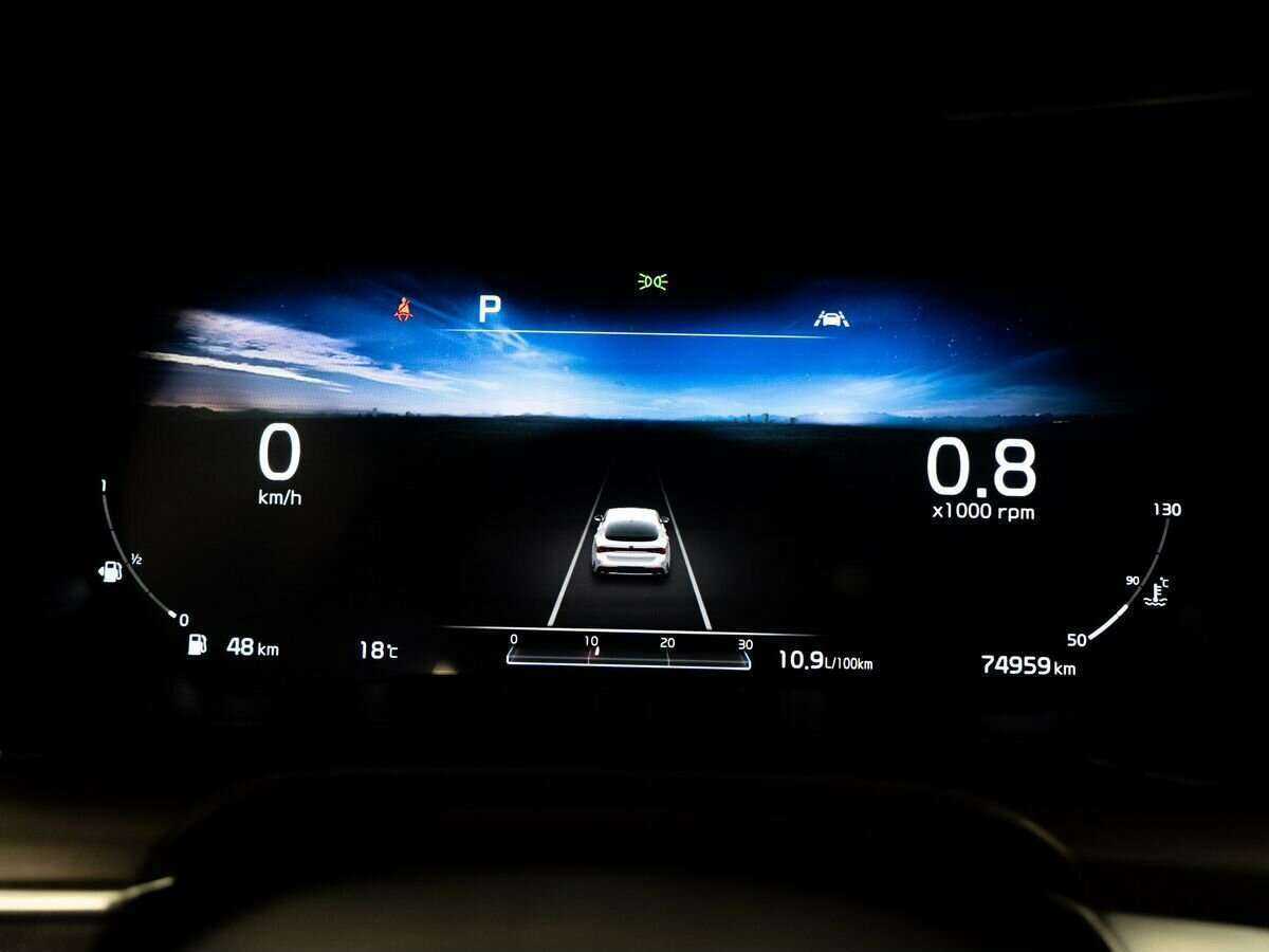 Купить Kia K5 с пробегом. Фото: #11