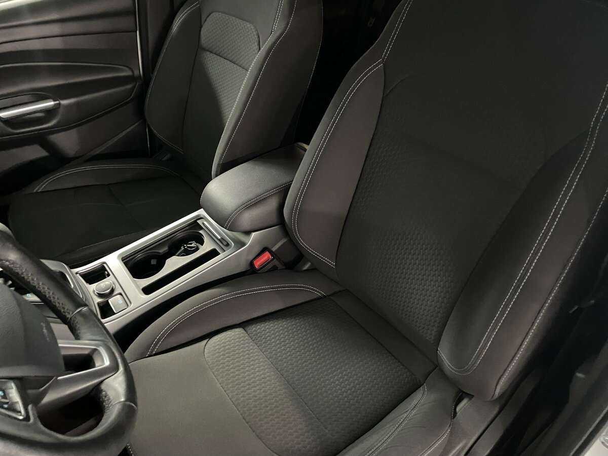 Купить Ford Kuga с пробегом. Фото: #17