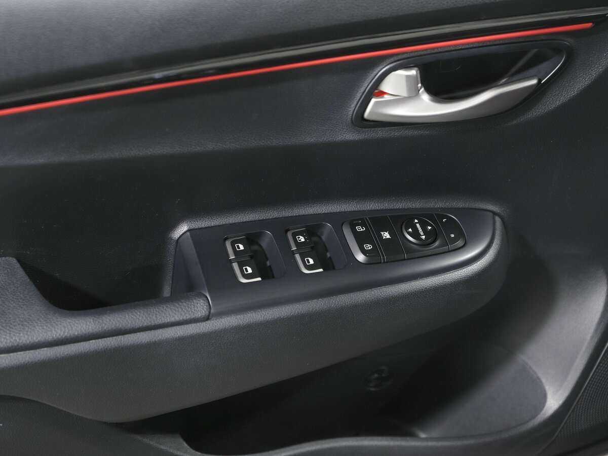 Купить Kia Rio с пробегом. Фото: #15