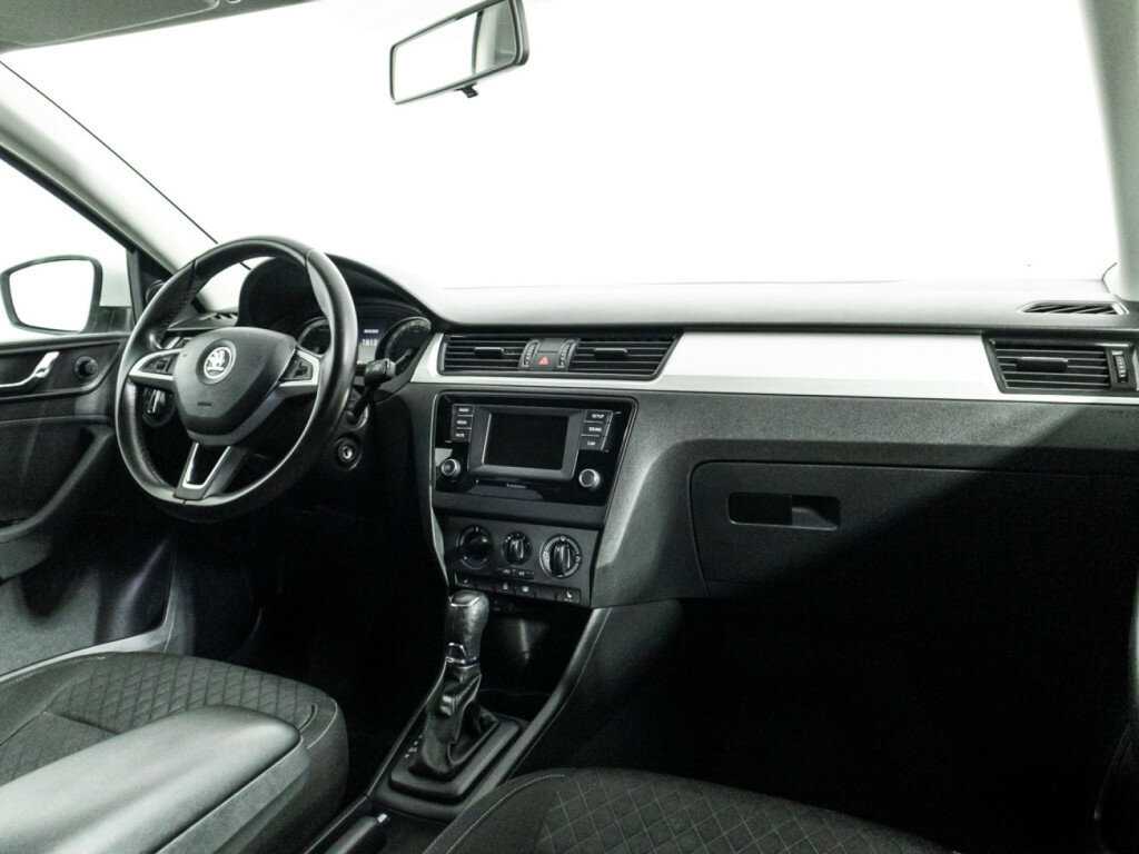 Купить Skoda Rapid с пробегом. Фото: #8