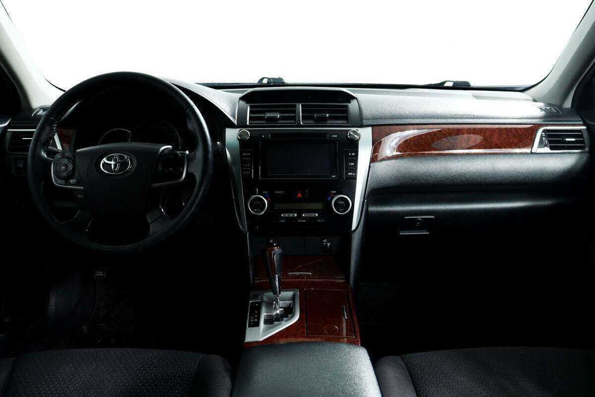 Купить Toyota Camry с пробегом. Фото: #10