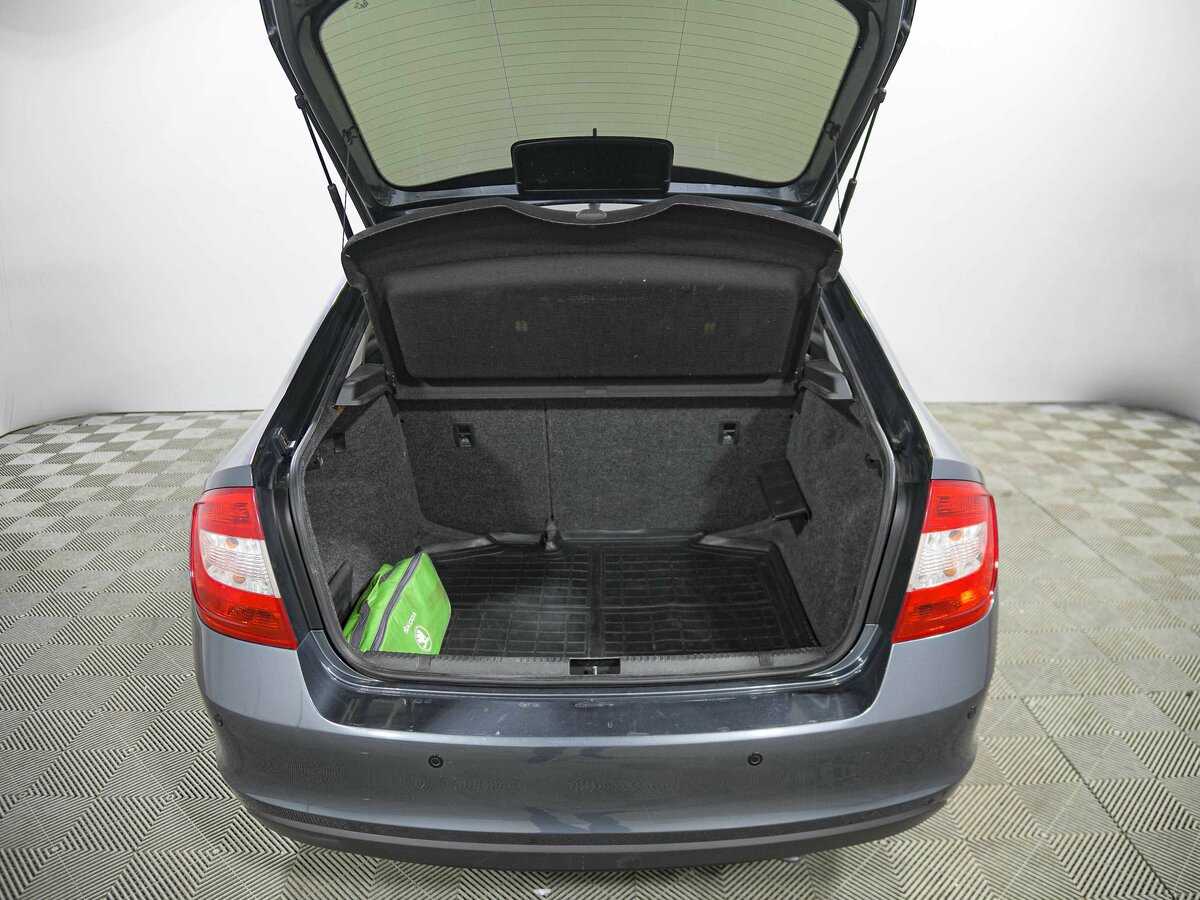 Купить Skoda Rapid с пробегом. Фото: #13